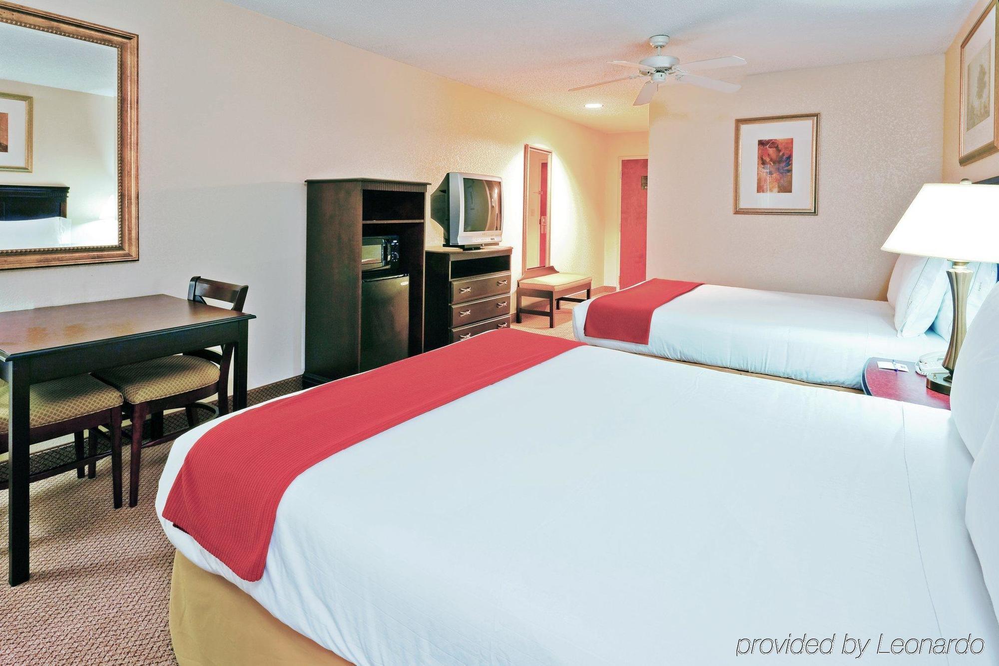 Best Western Plus Philadelphia-Choctaw Hotel And Suites Exterior photo